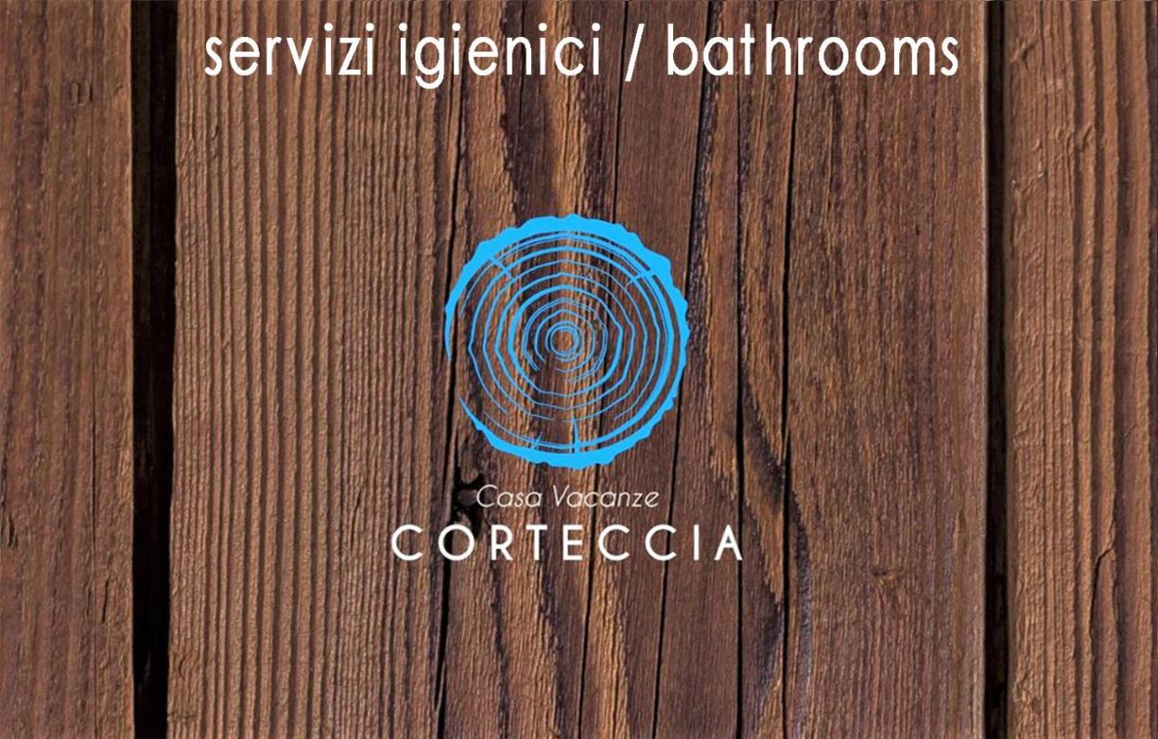 LegnoSuites Napoli Camera foto